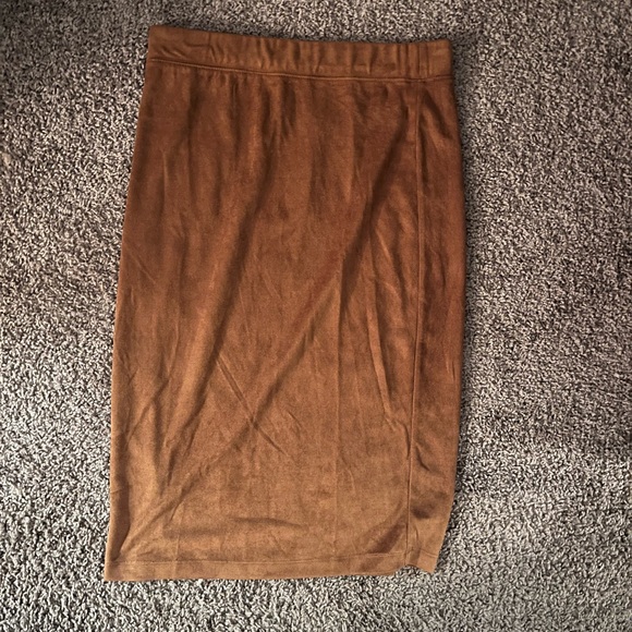 Tan skirt - Picture 6 of 6